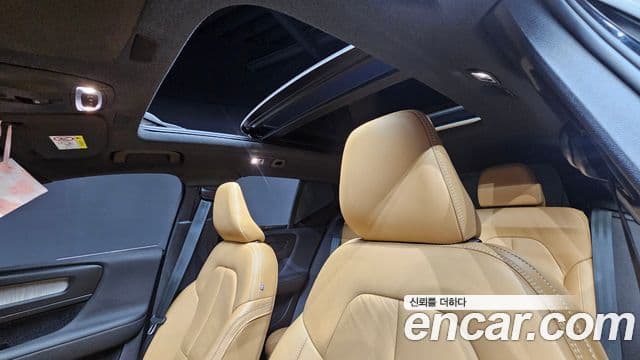 Volvo XC40 2022 — Фото 19/20