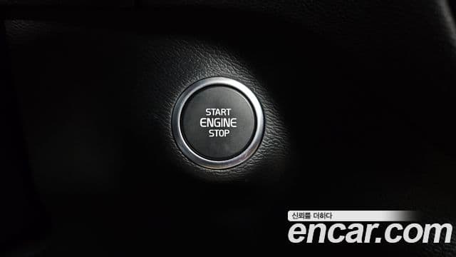 Volvo XC40 2022 — ფოტო 30/40