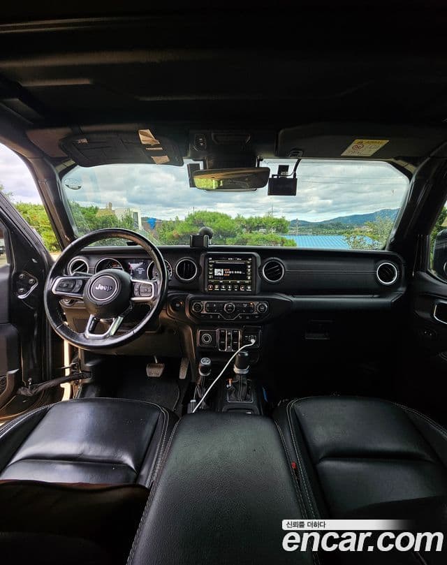 Jeep Wrangler 2021 — Photo 5/10