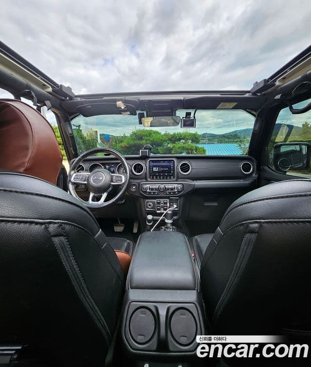 Jeep Wrangler 2021 — Photo 7/10