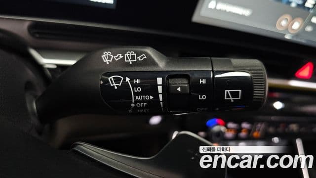 Kia Carnival 2024 — Фото 18/20