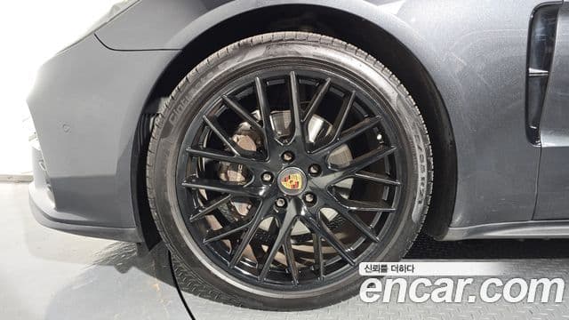 Porsche Panamera 2021 — Photo 23/32