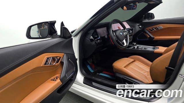 BMW Z4 2020 — Photo 25/33