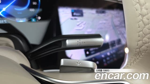 Mercedes-Benz EQS SUV 2023 — ფოტო 4/35