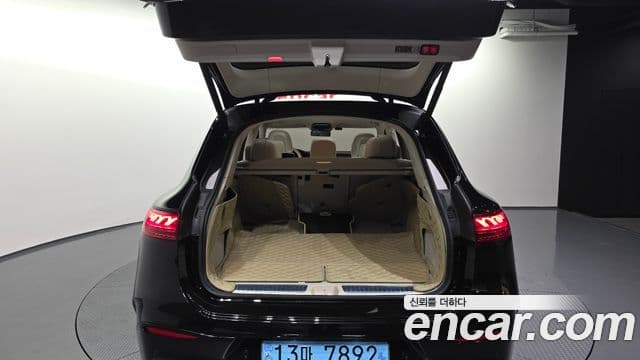 Mercedes-Benz EQS SUV 2023 — ფოტო 33/35