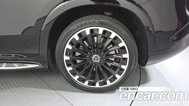 Mercedes-Benz EQS SUV 2023 — ფოტო 22/35