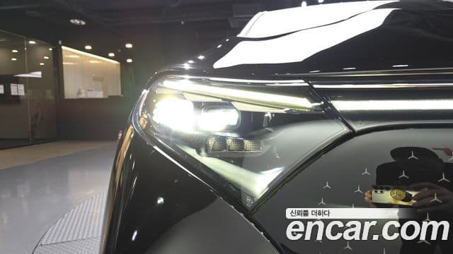 Mercedes-Benz EQS SUV 2023 — ფოტო 16/35
