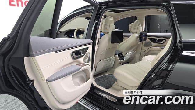 Mercedes-Benz EQS SUV 2023 — ფოტო 34/35