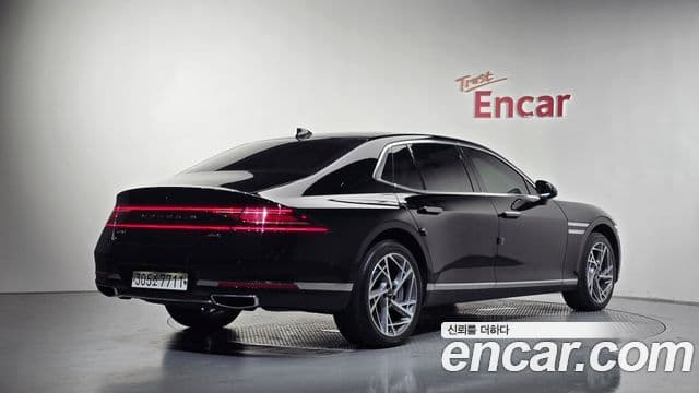 Genesis G90 2023 — ფოტო 27/42