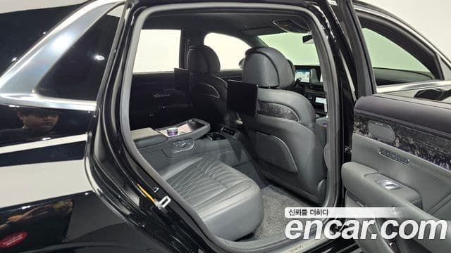 Genesis G90 2023 — ფოტო 18/42