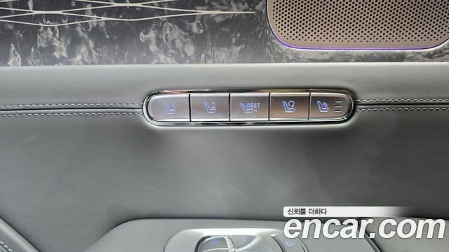 Genesis G90 2023 — ფოტო 33/42