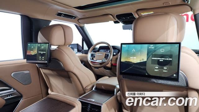Land Rover Range Rover 2024 — ფოტო 29/39
