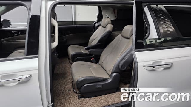Kia Carnival 2024 — Фото 11/20