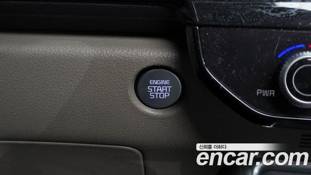 Kia Carnival 2024 — Photo 8/40