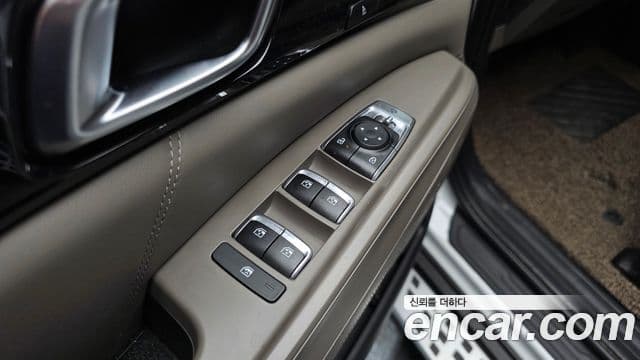 Kia Carnival 2024 — Photo 10/40