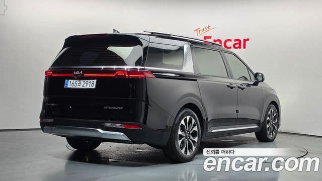 Kia Carnival 2021 — Фото 2/20