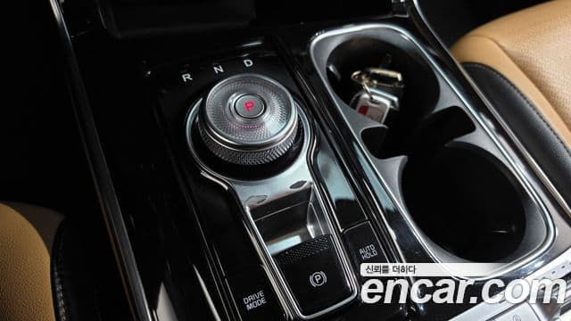 Kia Carnival 2021 — Фото 8/20