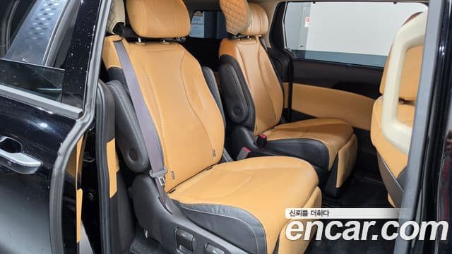 Kia Carnival 2021 — Фото 11/20