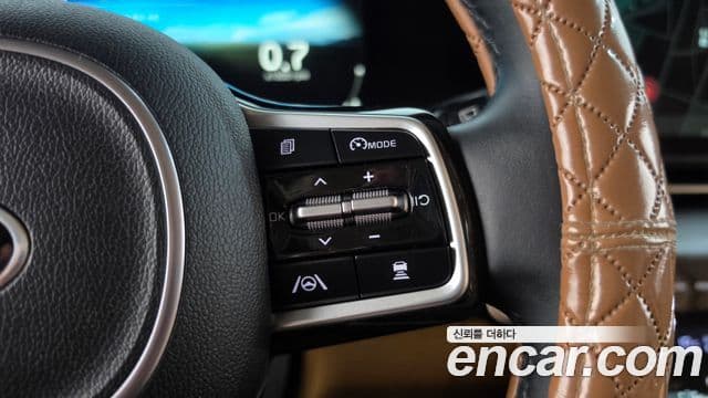 Kia Carnival 2021 — Фото 16/20