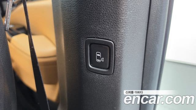 Kia Carnival 2021 — Фото 17/20