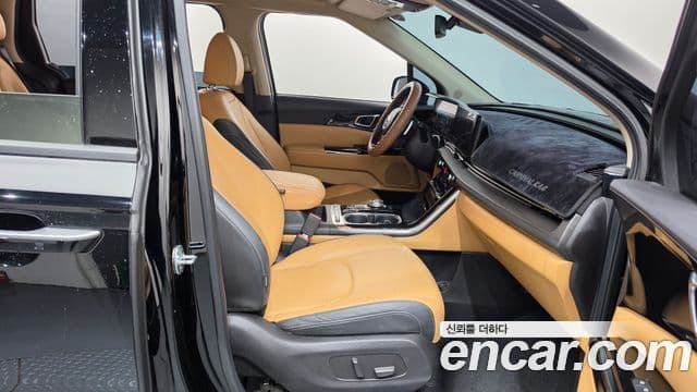 Kia Carnival 2021 — Şəkil 28/34