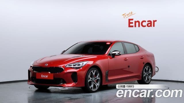 Kia Stinger 2020 — Фото 1/20