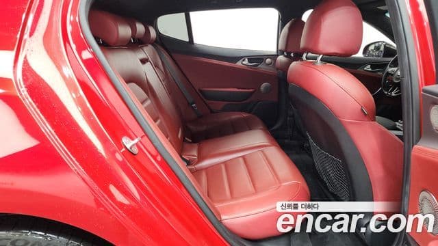 Kia Stinger 2020 — Фото 11/20