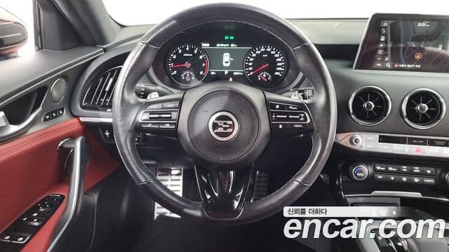 Kia Stinger 2020 — Фото 13/20