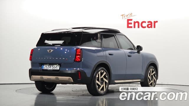 Mini Cooper S Countryman 2025 — Фото 1/20