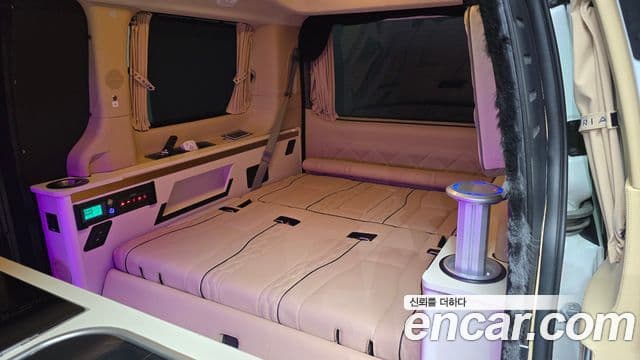 Hyundai Staria 2023 — Photo 35/39