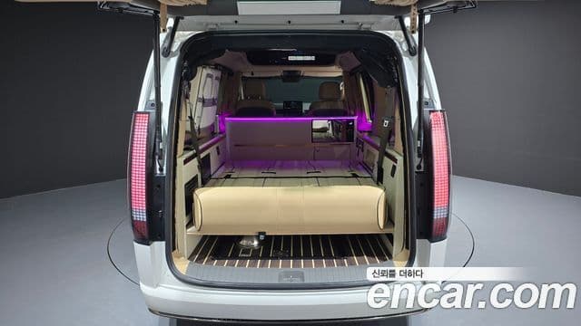 Hyundai Staria 2023 — Photo 24/39
