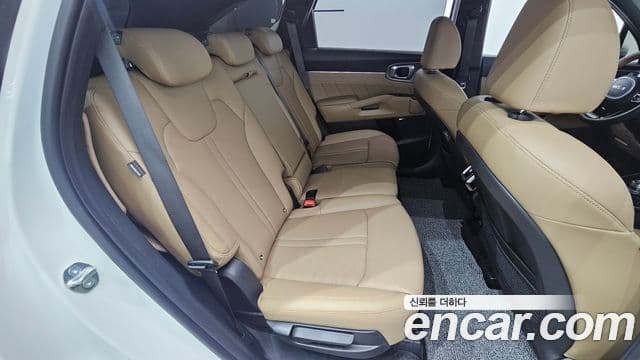 Kia Sorento 2024 — Фото 11/20