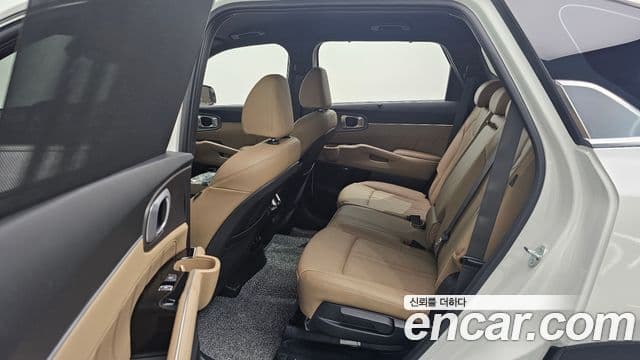 Kia Sorento 2024 — Фото 12/20