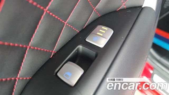 Genesis G70 2019 — Photo 7/33