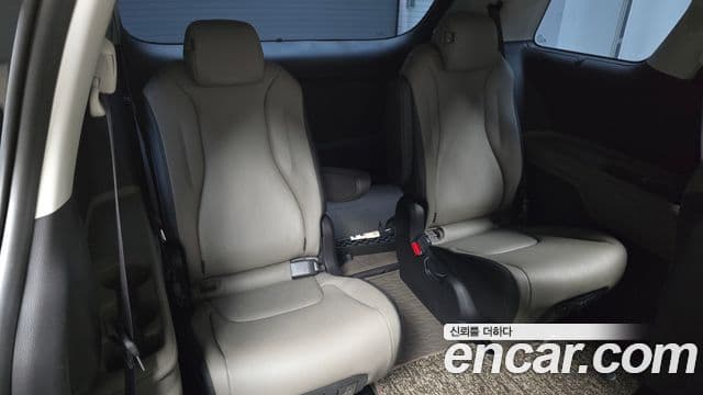 Kia Carnival 2025 — Фото 12/20