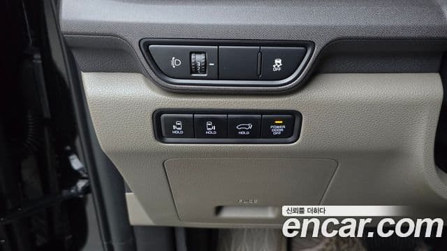 Kia Carnival 2025 — Фото 19/20