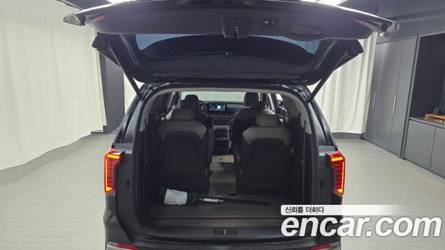 Kia Carnival 2025 — Şəkil 22/33