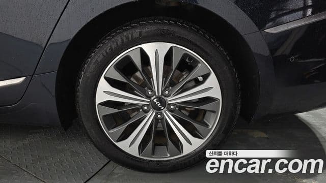 Kia K8 2023 — Şəkil 35/43