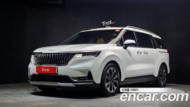 Kia Carnival 2023 — Фото 1/20