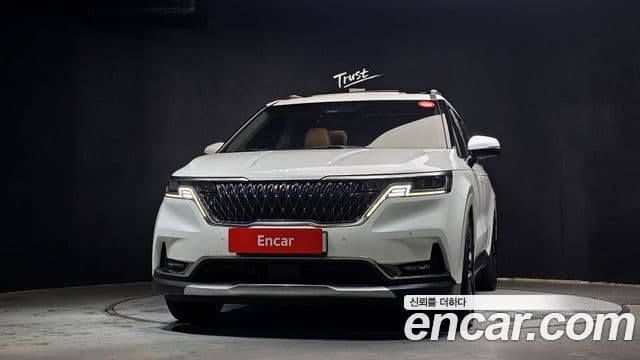 Kia Carnival 2023 — Фото 3/20