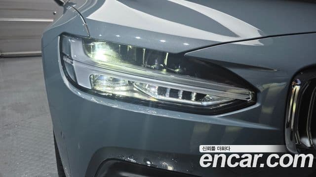 Volvo S90 2022 — ფოტო 3/35