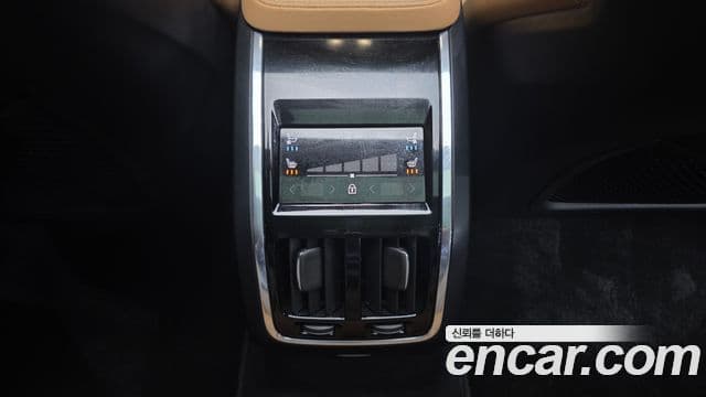 Volvo S90 2022 — ფოტო 21/35