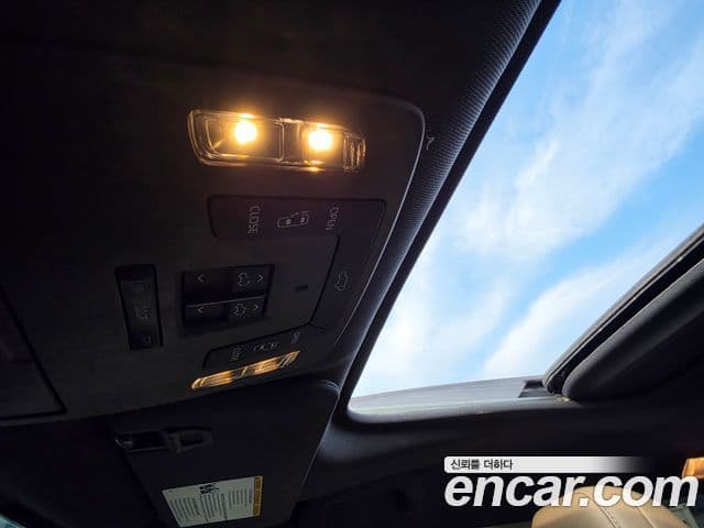 Toyota Sienna 2023 — Photo 6/15