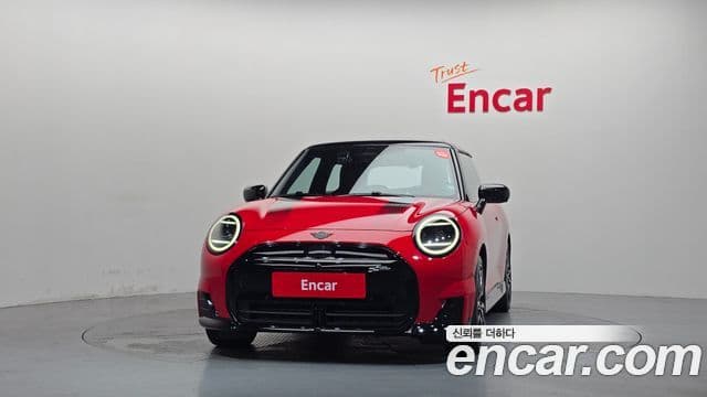 Mini Cooper Electric 2025 — ფოტო 1/33