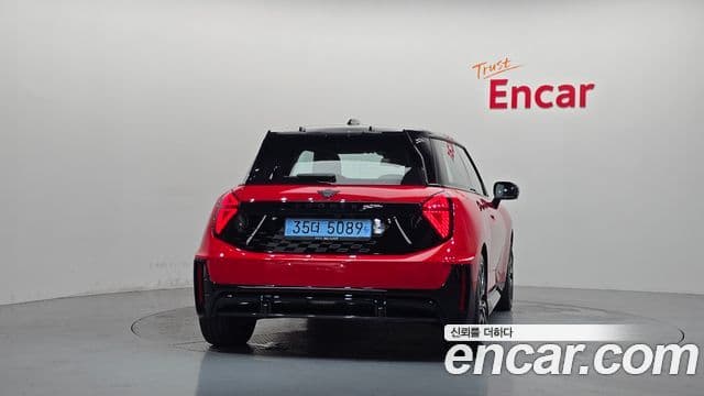 Mini Cooper Electric 2025 — ფოტო 3/33