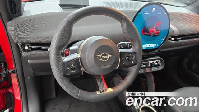 Mini Cooper Electric 2025 — ფოტო 15/33