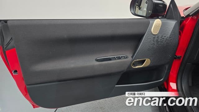 Mini Cooper Electric 2025 — ფოტო 16/33