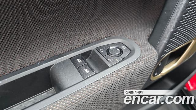 Mini Cooper Electric 2025 — ფოტო 23/33