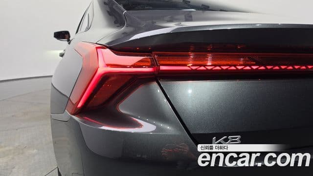 Kia K8 2022 — Şəkil 19/40