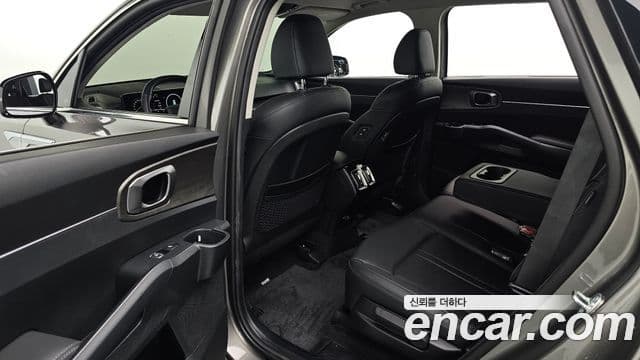 Kia Sorento 2025 — Фото 12/20